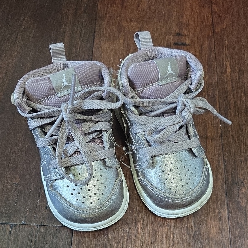 Jordan Gray High-Top Sneakers with Sporty Design
